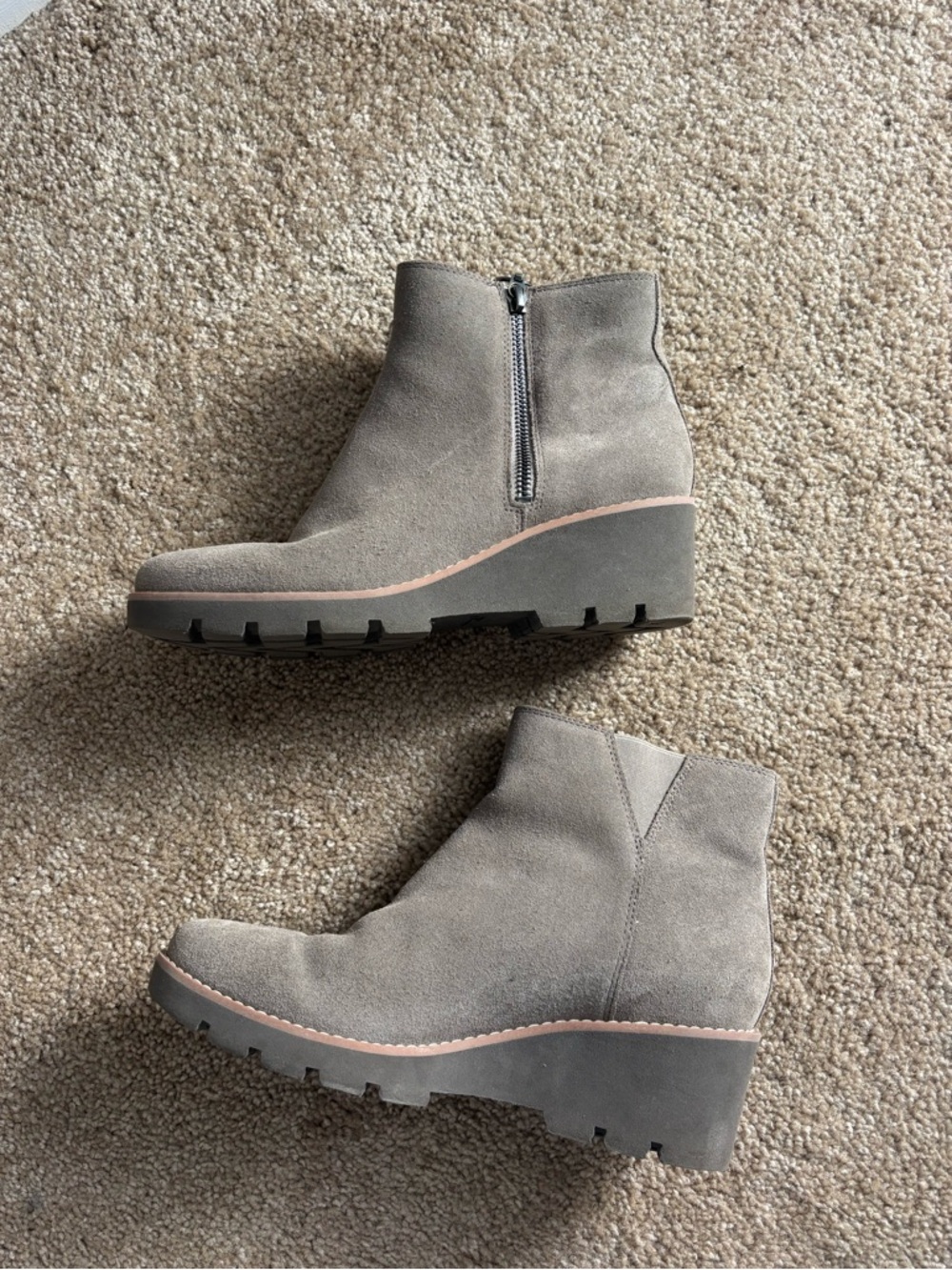 Vionic booties